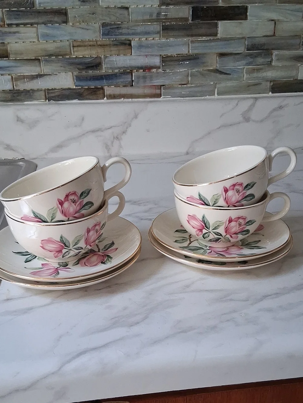4-VINTAGE HOMER LAUGHLIN RHYTHM PINK MAGNOLIA CUP AND SAUCER SETS